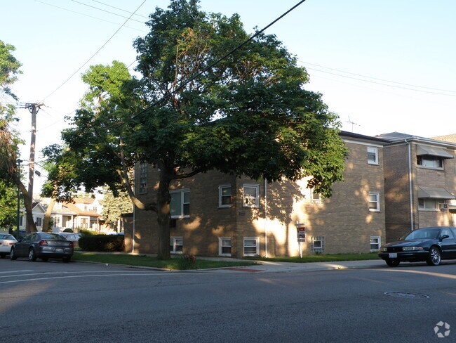 Building Photo - 5154 N Elston Ave