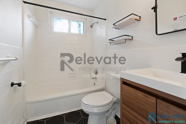 Building Photo - 7507 Comet Rd