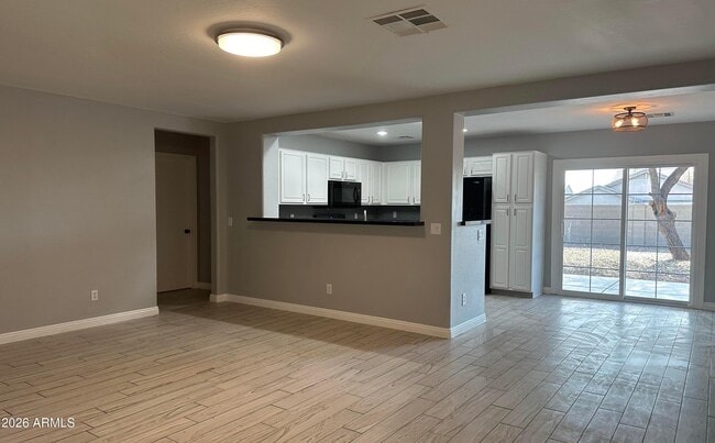 Building Photo - 1401 S 228th Ln