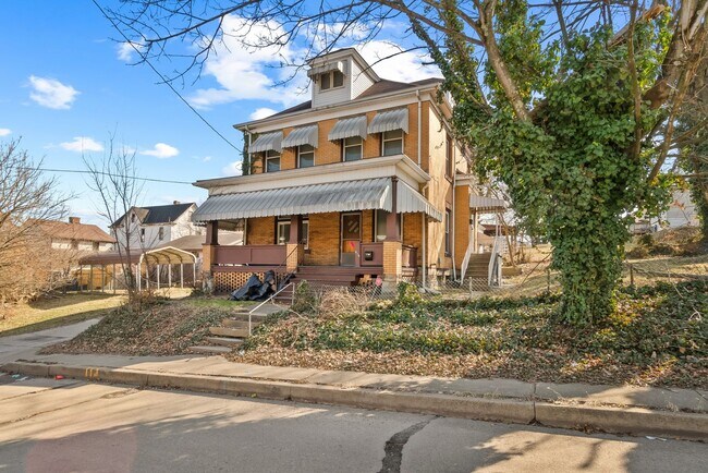 Building Photo - 416 First St_BT