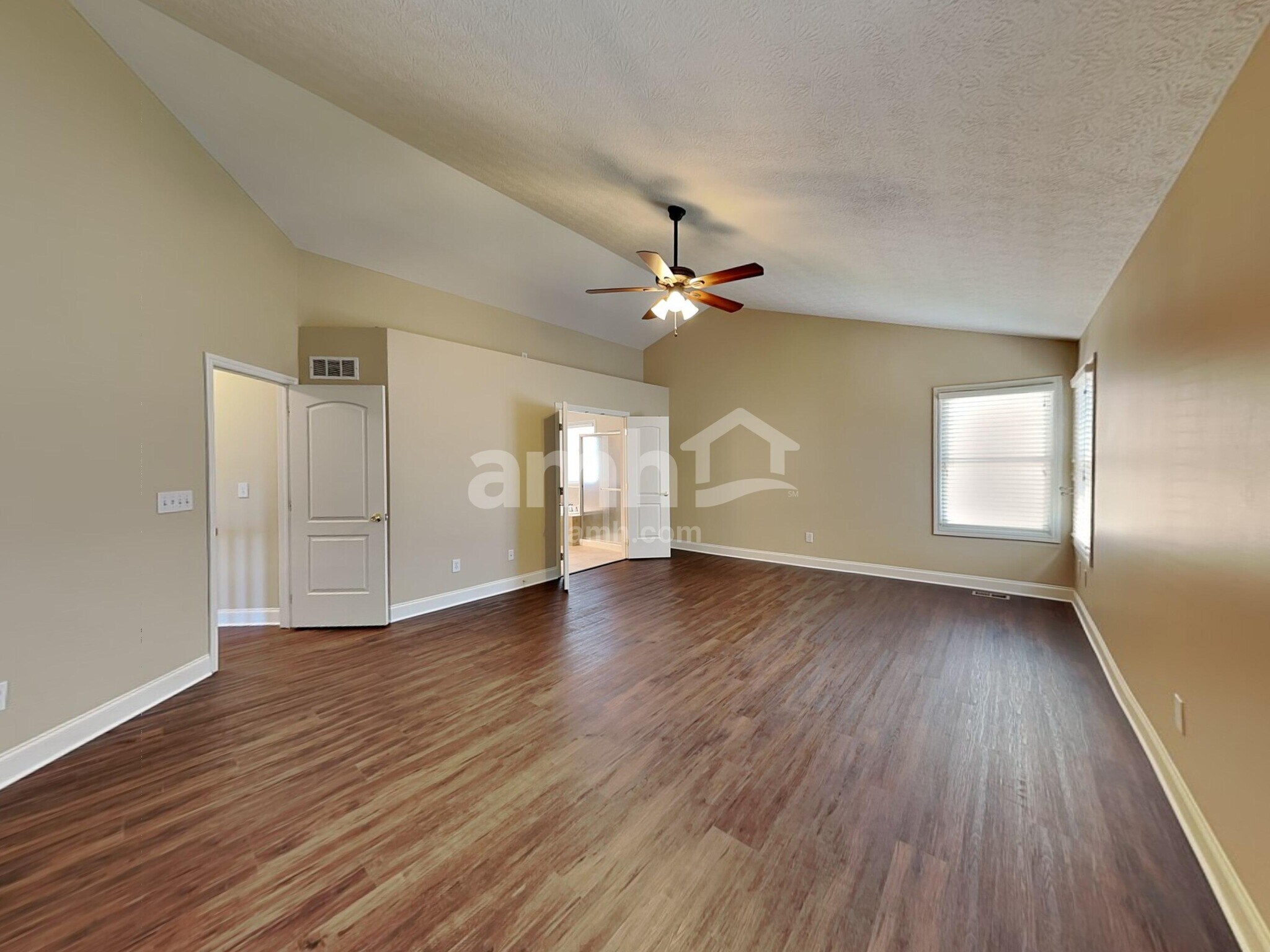 Building Photo - 942 Mill Run Dr