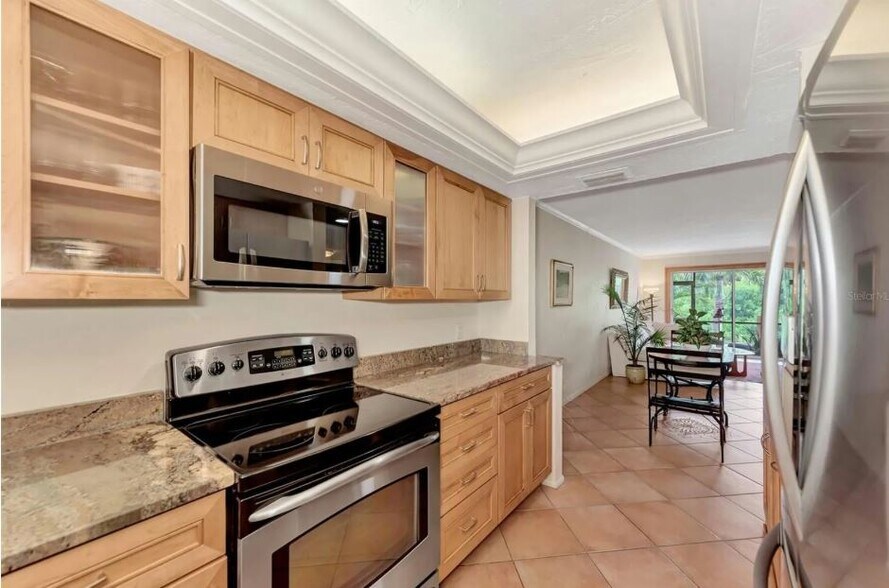 Building Photo - 1650 Pine Tree Ln