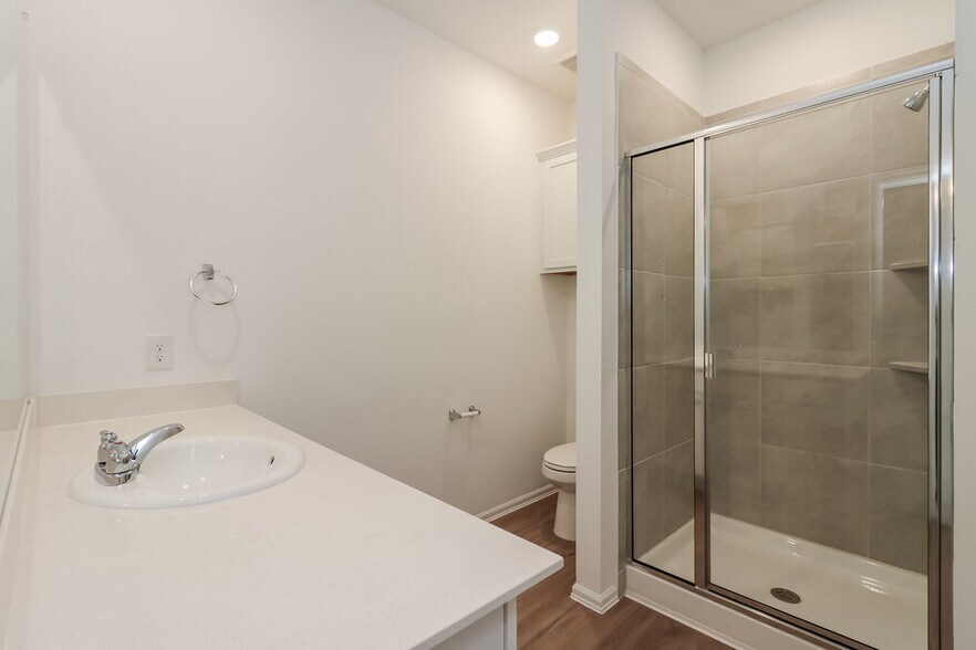 Building Photo - 1934 Ballesteros St