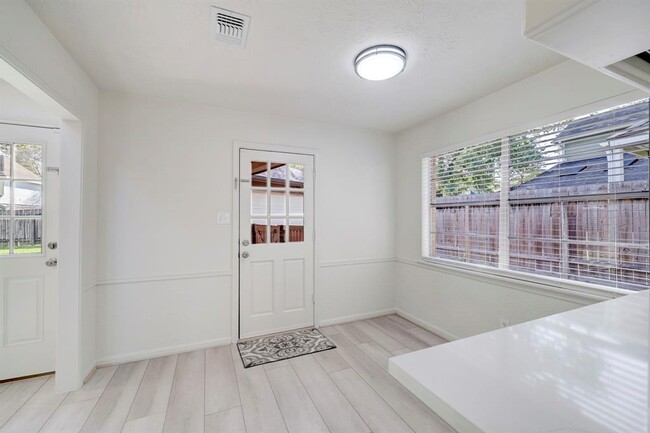 Building Photo - 5618 Enchanted Timbers Dr