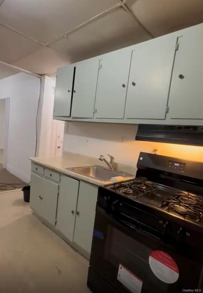 Building Photo - 30 E Main St