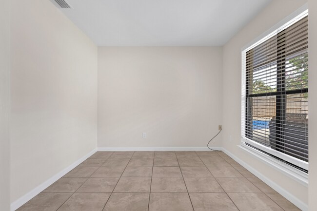 Building Photo - 967 Grand Canal St