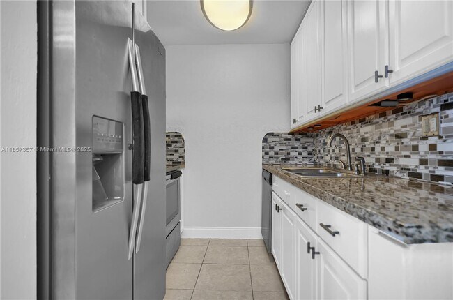 Building Photo - 8302 SW 103rd Ave