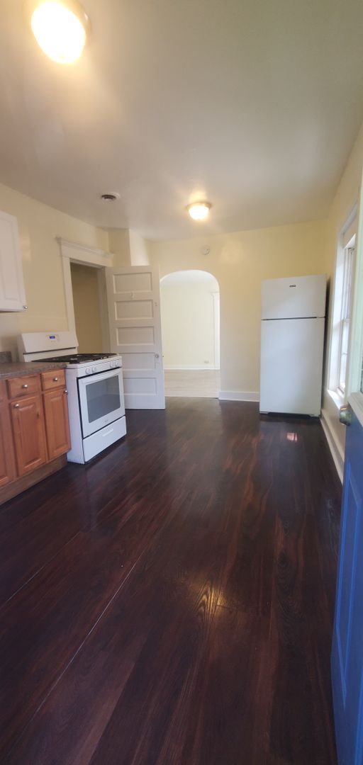 Primary Photo - 252 Ontario St