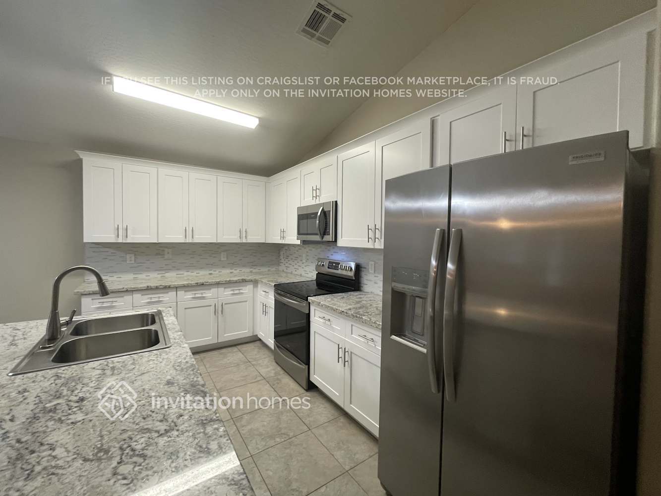 Building Photo - 2231 S 101st Dr