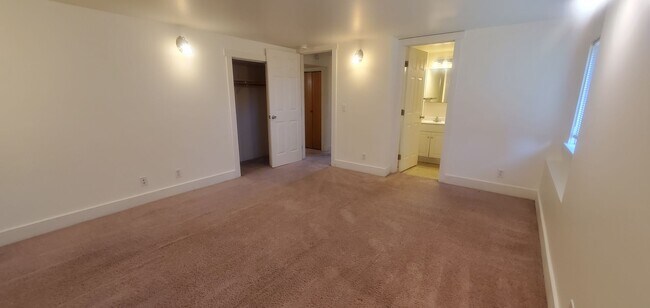 Building Photo - 1111 High St