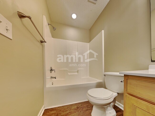 Building Photo - 1073 Briar Rose Ln