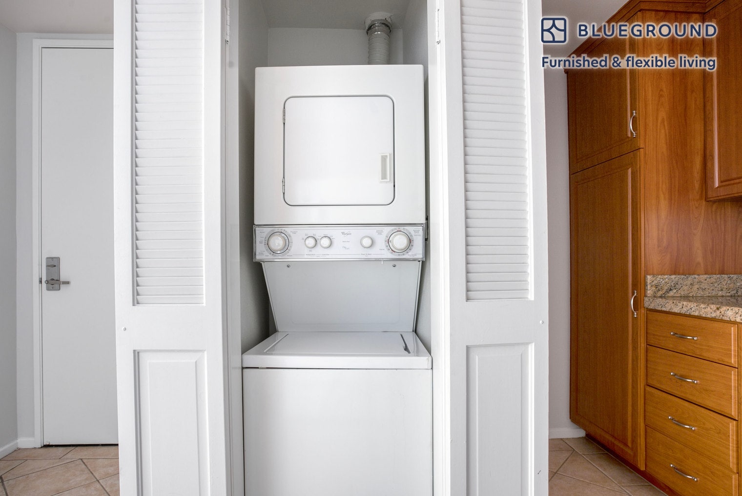 Building Photo - 467 S Arnaz Dr