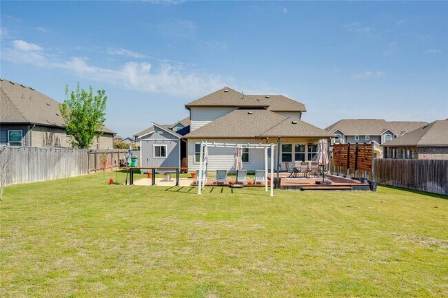 Building Photo - 709 Tinton Falls Ln
