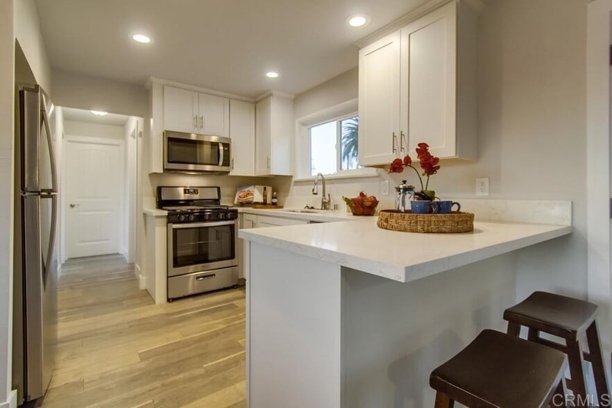 Building Photo - 603 Sunset Dr