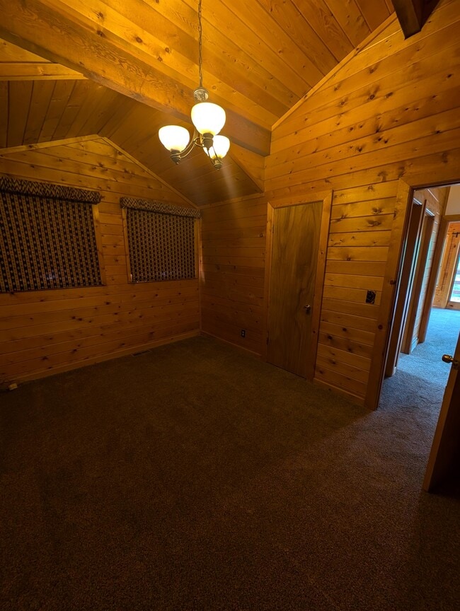 Building Photo - 3137 Ridge Rd