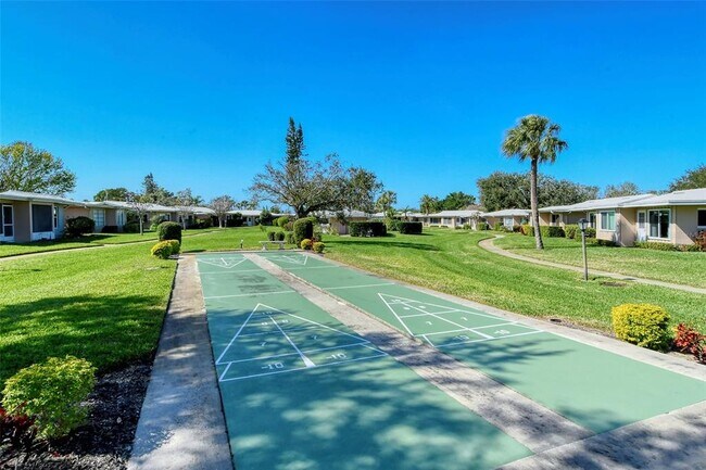 Building Photo - 3507 Pinecrest St