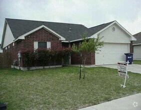 Building Photo - 112 Harvest Ln