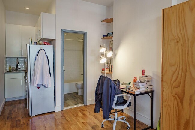 Building Photo - 448 Jefferson Ave