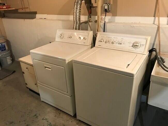 Building Photo - 116 N Adams St