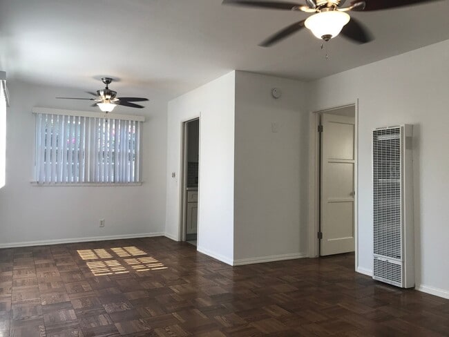 Building Photo - 2709-2711 Broadway Ave