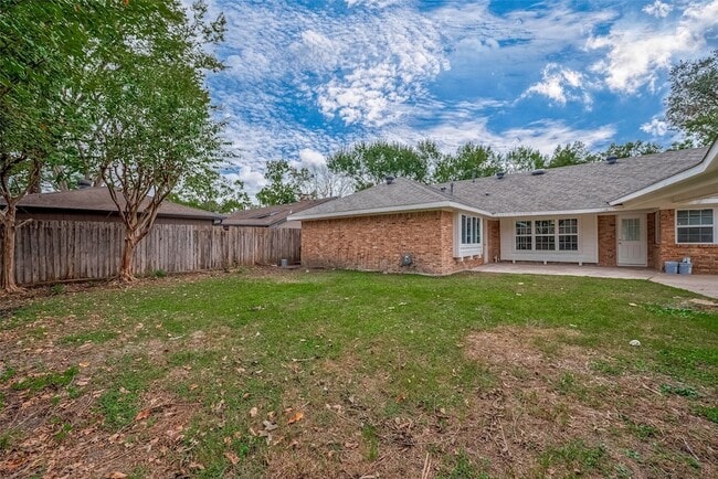 Building Photo - 5622 Valkeith Dr