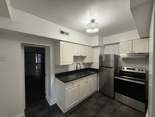 Building Photo - Renovated 1BR in Federal Hill + $500 Move-In Credit