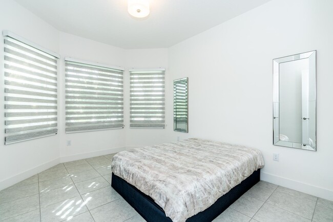 Building Photo - 15210 Seaglass Terrace Ln