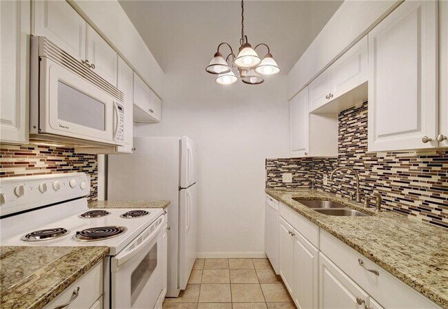 Building Photo - 1705 Crossing Pl