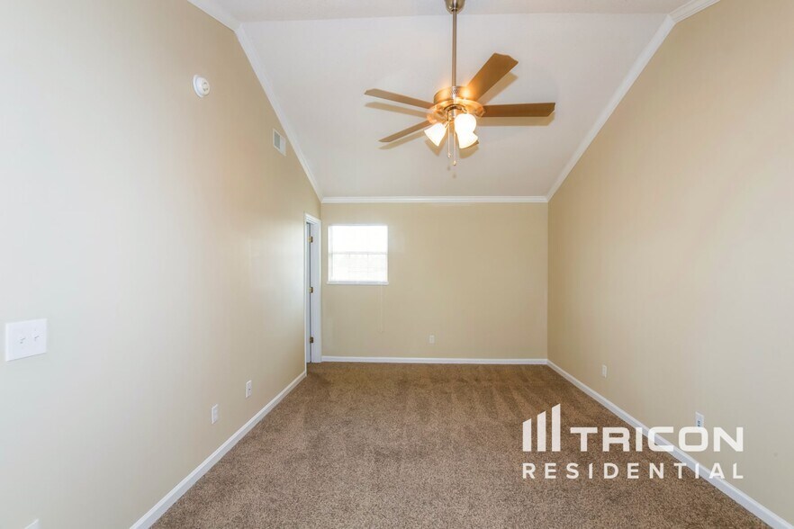 Building Photo - 7 Barnley Ct