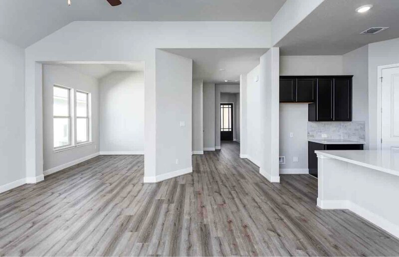 Building Photo - 105 Giverny