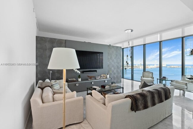 Building Photo - 1451 Brickell Ave