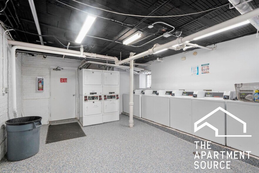 Building Photo - 2706 N Spaulding Ave