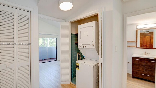 Building Photo - 6460 NW 2nd St