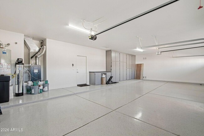 Building Photo - 6991 W Firebird Dr