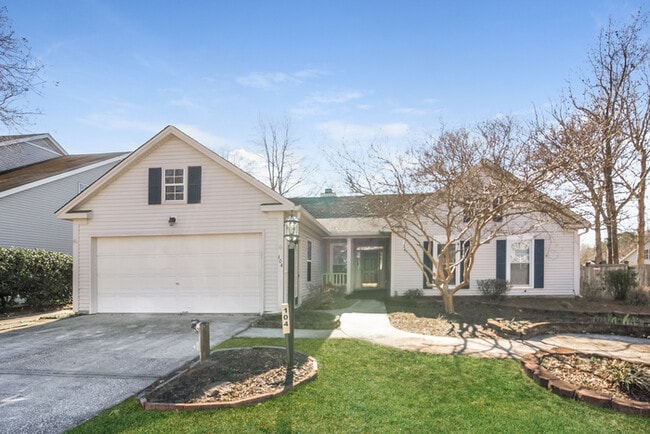 Primary Photo - 104 Monsarret Ln