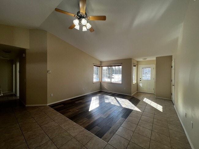 Building Photo - YEAR ROUND RANCH HOME