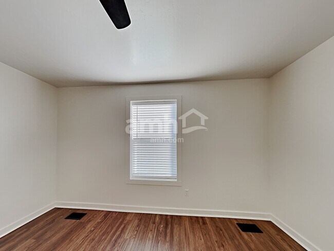 Building Photo - 11755 Altamont St