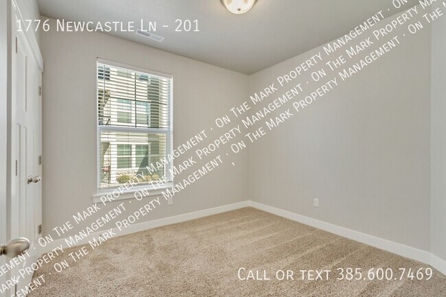 Building Photo - 1776 W Newcastle Ln