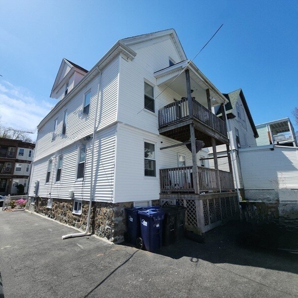 Building Photo - 28 Corona St