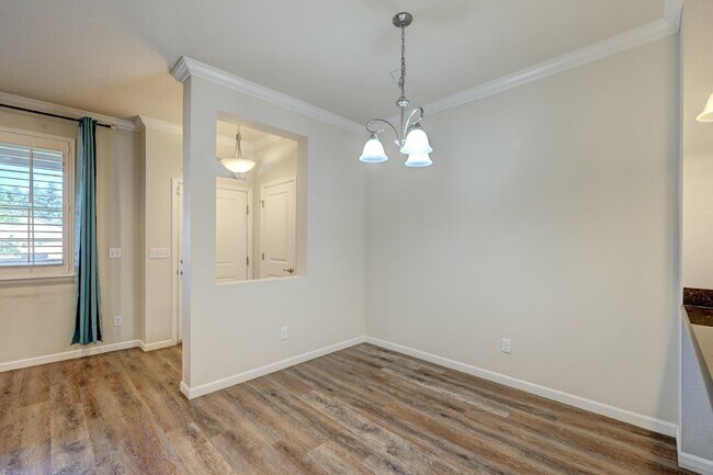 Building Photo - $2,750 - 2 Bed, 2.5 Bath Condo in Centenni...