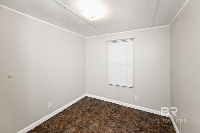 Building Photo - 25270 Pompano Dr