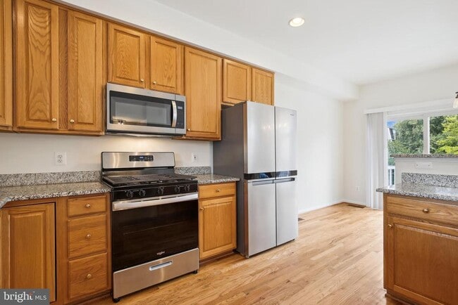 Building Photo - 5502 Sacramento Mews Pl