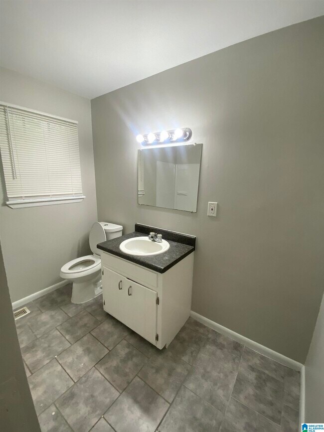 Building Photo - 5213 Goldmar Dr