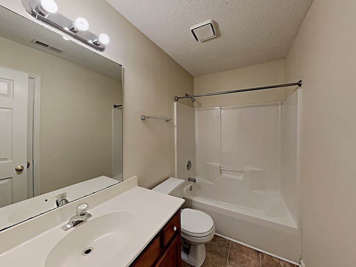 Building Photo - 315 Honeywood Ln