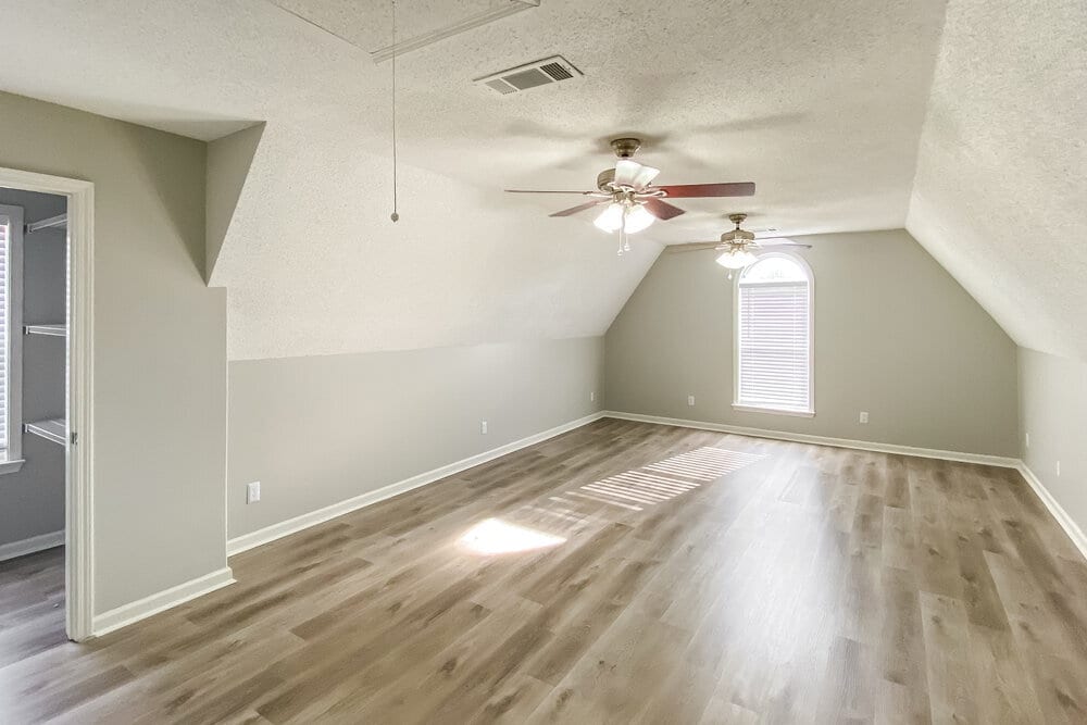Building Photo - 9852 Winsford Ln