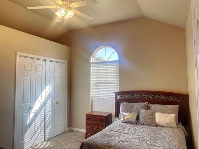 Building Photo - RENTAL Fully Furnished 4 bedroom home