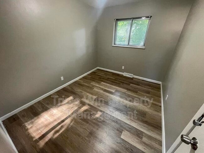 Building Photo - 11930 N Ranch Dr
