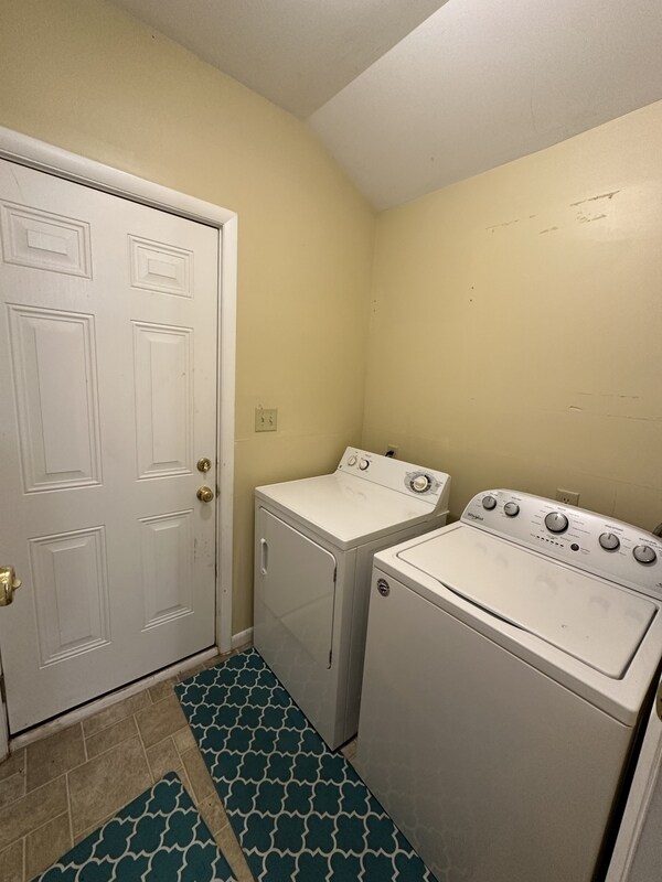 Building Photo - 1522 Princess Anne Dr