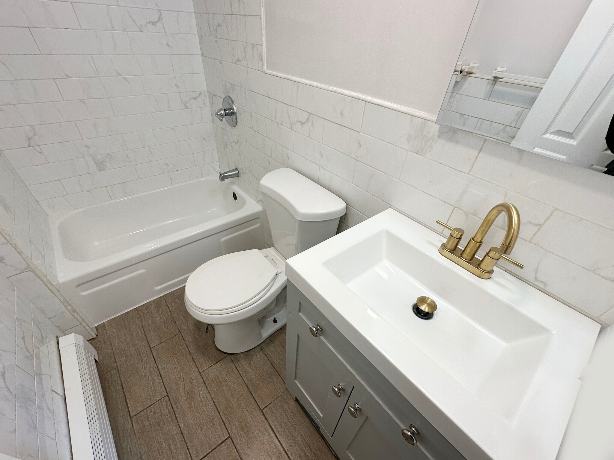 Building Photo - 16 Delaware Ave