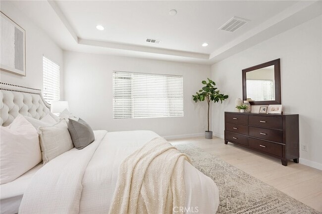 Building Photo - 210 Desert Bloom